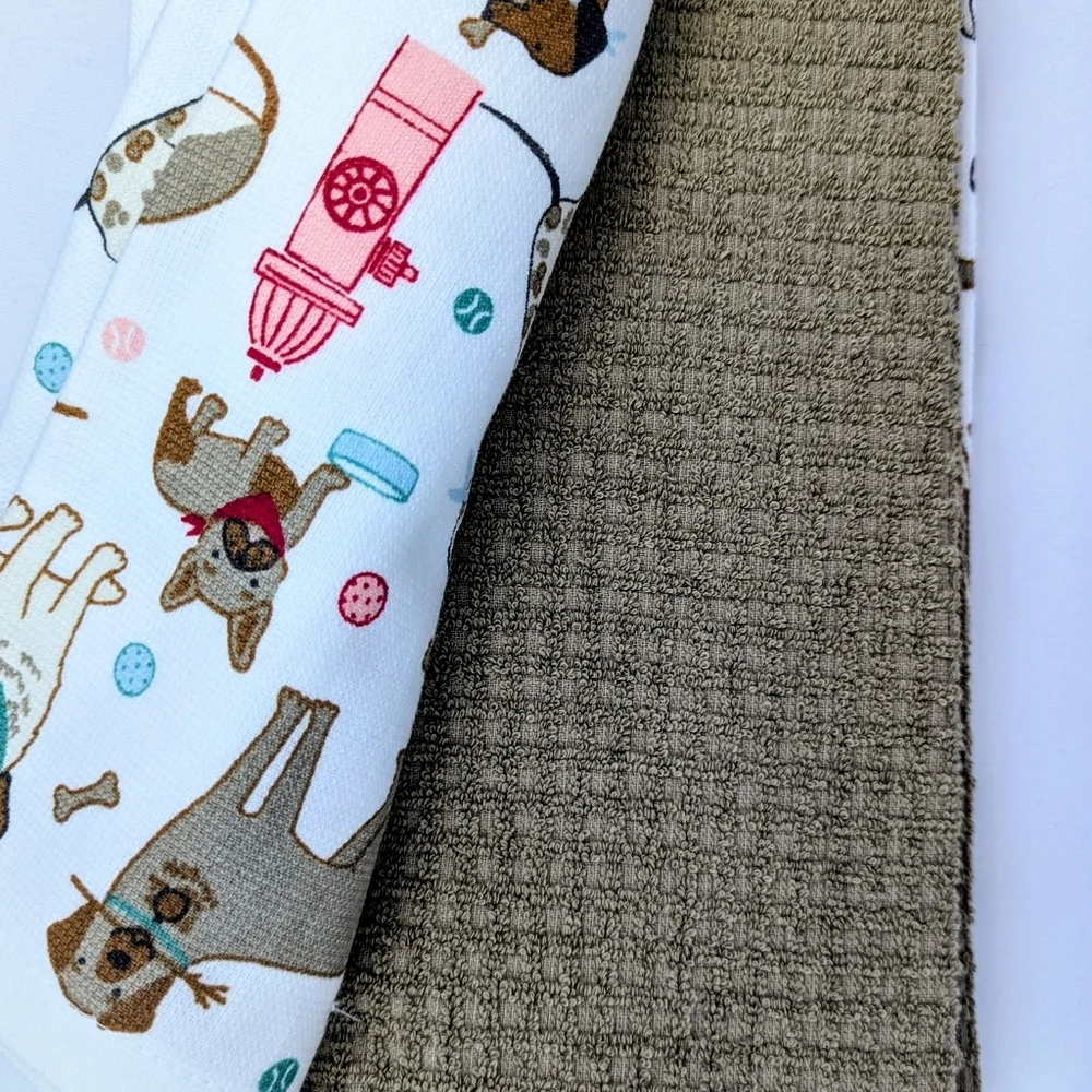 Kitchen Towels Set Of 3 Dogs Fire Hydrants Bones Sticks Balls White Brown NWT - Picture 5 of 12